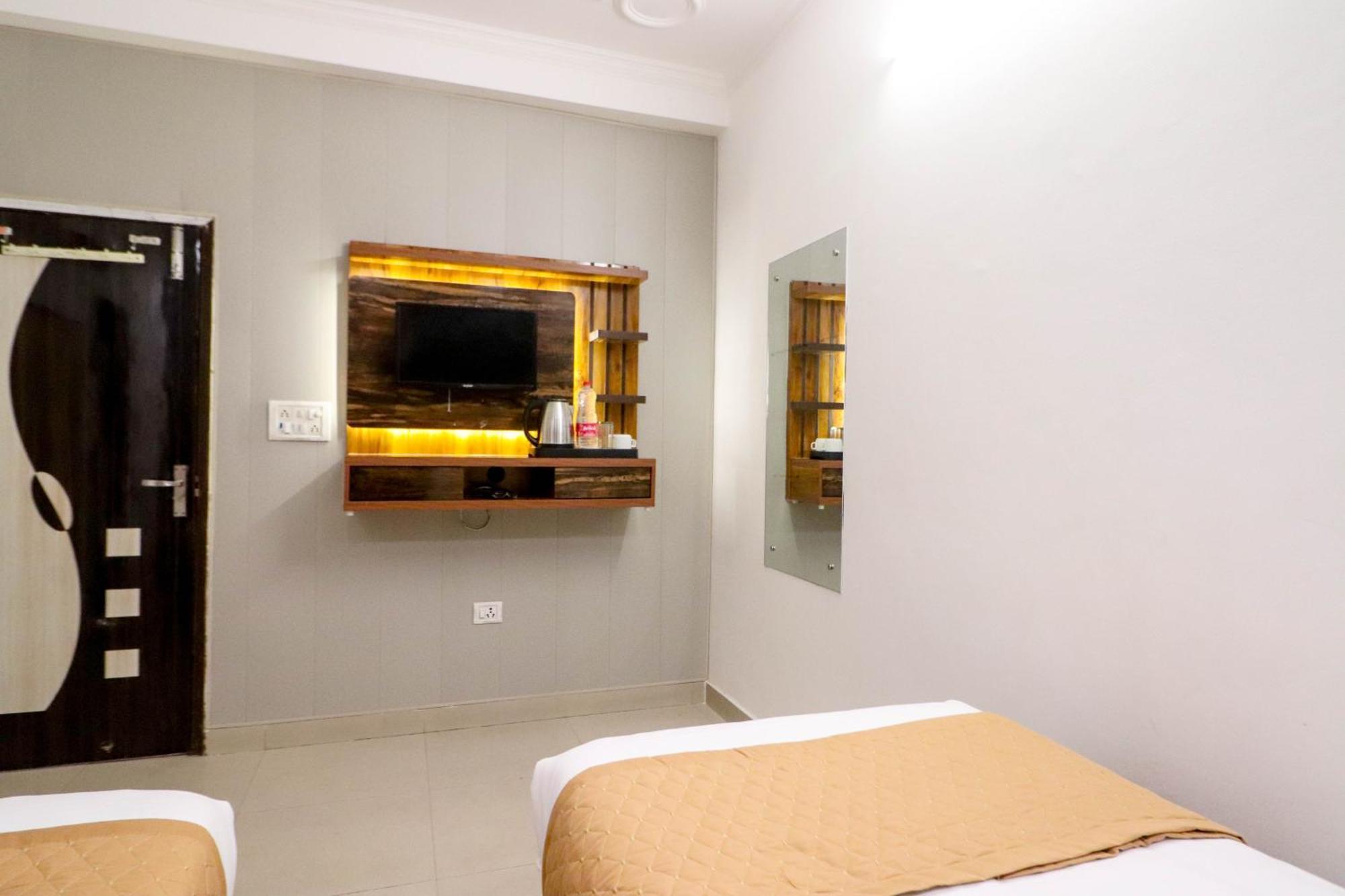 Hotel Stay Villa Delhi Airport New Delhi Bagian luar foto
